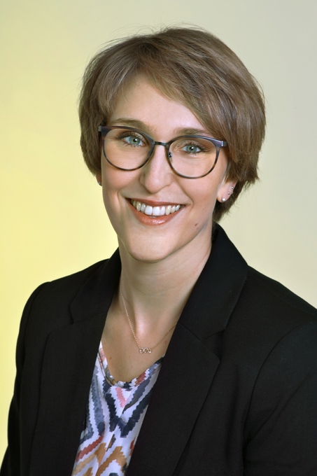 Dr. Larissa Hofmann